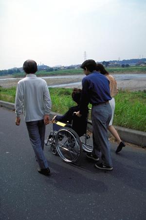 ワキガ・多汗症手術ならタカラヅカ・塩崎クリニック