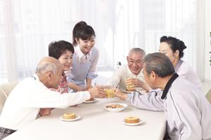 難波近くでインプラント治療をお考えの方へ